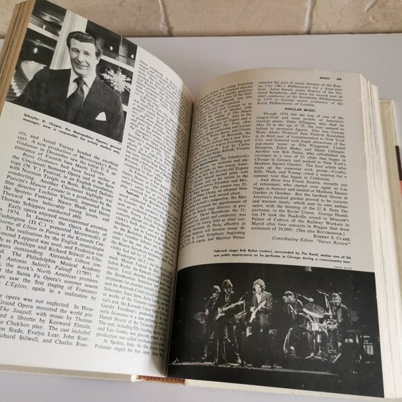 1975 Year Book Encyclopedia Vintage Birthday Gift Annual Recap Grolier Gen X Xen - Picture 10 of 10